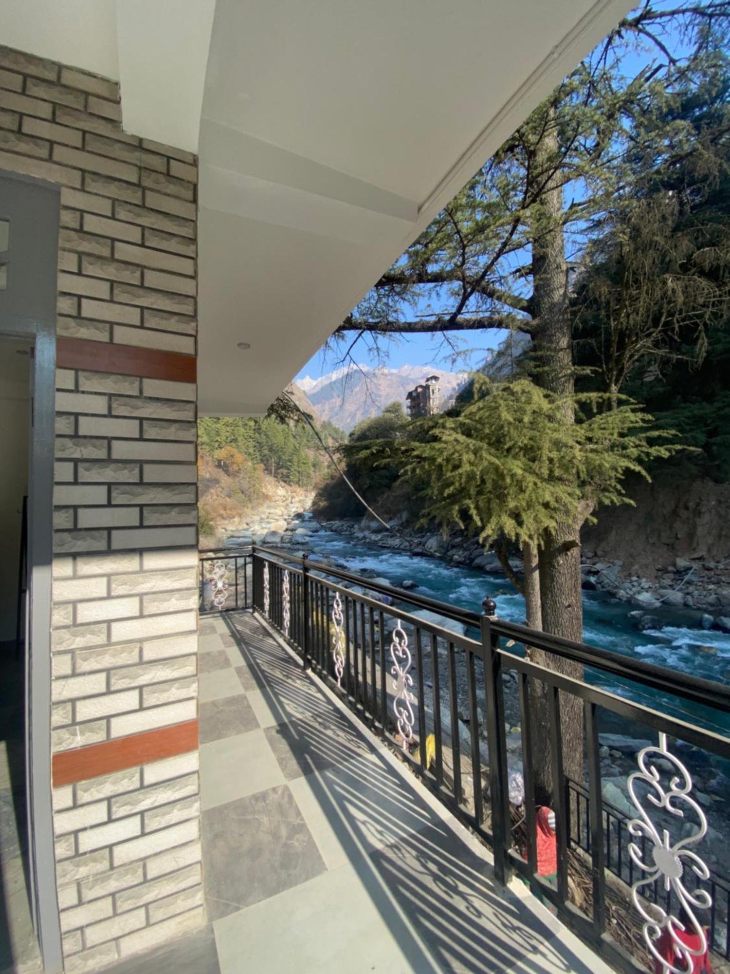 Hom House Of Mannmauji Riverside Kasol Exteriör bild
